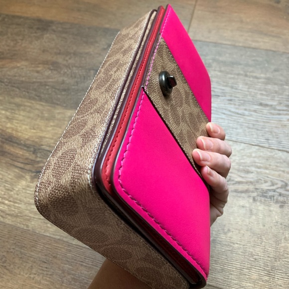 Coach Dinky Signature Canvas Blocking and Leather - Picture 3 of 7